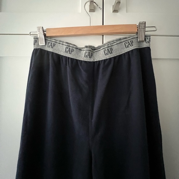 Gap boy’s pj lot, 1 bottom, 2 tops - Picture 4 of 12